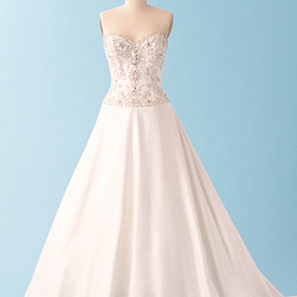 Alfred Angelo Disney Jasmine Bridal 222 Size 6 Wedding Dress White/Metallic NWT - Picture 5 of 9